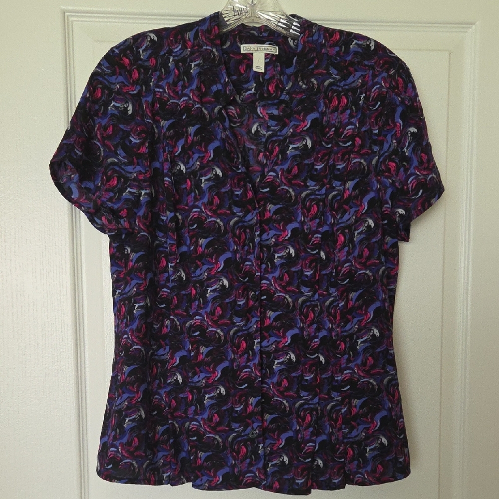 Dana Buchman Blue and Purple Short Sleeve Buttoned Blouse